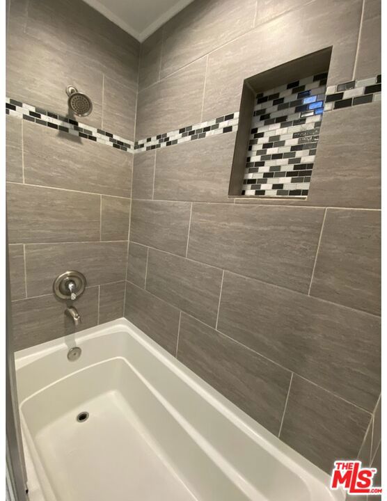 4567 Yellowstone Street, Los Angeles CA: https://media.crmls.org/mediaz/72e73642-22aa-467e-9107-cdb0e4d41c42.jpg