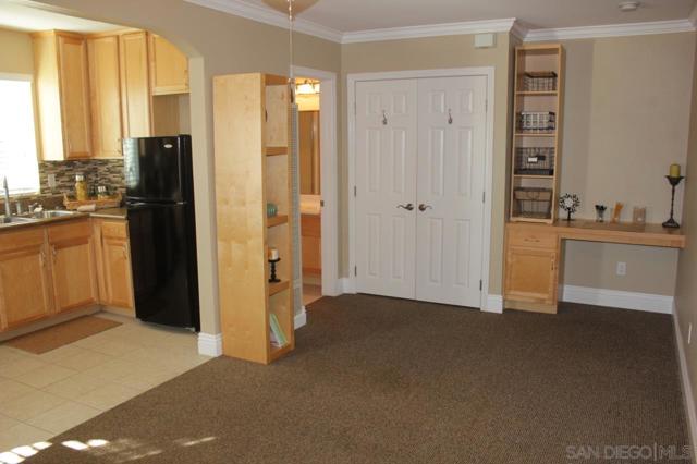 6101 Adelaide Ave, San Diego CA: https://media.crmls.org/mediaz/72e74906-d1d5-45b0-be17-c3b17df832d8.jpg