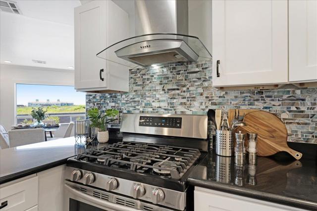 2395 Delaware Avenue, Santa Cruz CA: https://media.crmls.org/mediaz/72e76db7-f92a-4459-ab22-c2e2aedad906.jpg