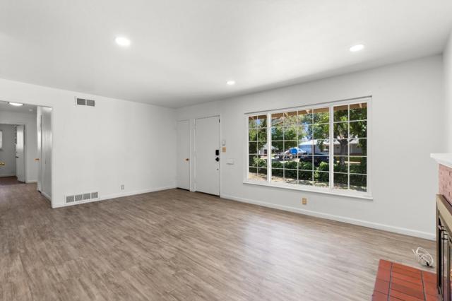 190 W Mckenzie Avenue, Stockton CA: https://media.crmls.org/mediaz/72e79764-12d3-4662-96ce-81136b8a15ff.jpg
