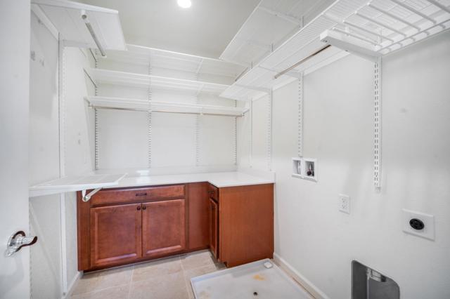 712 Baxter Way, Gilroy CA: https://media.crmls.org/mediaz/72e92745-a7e6-4bb5-bb06-b93422ad1151.jpg