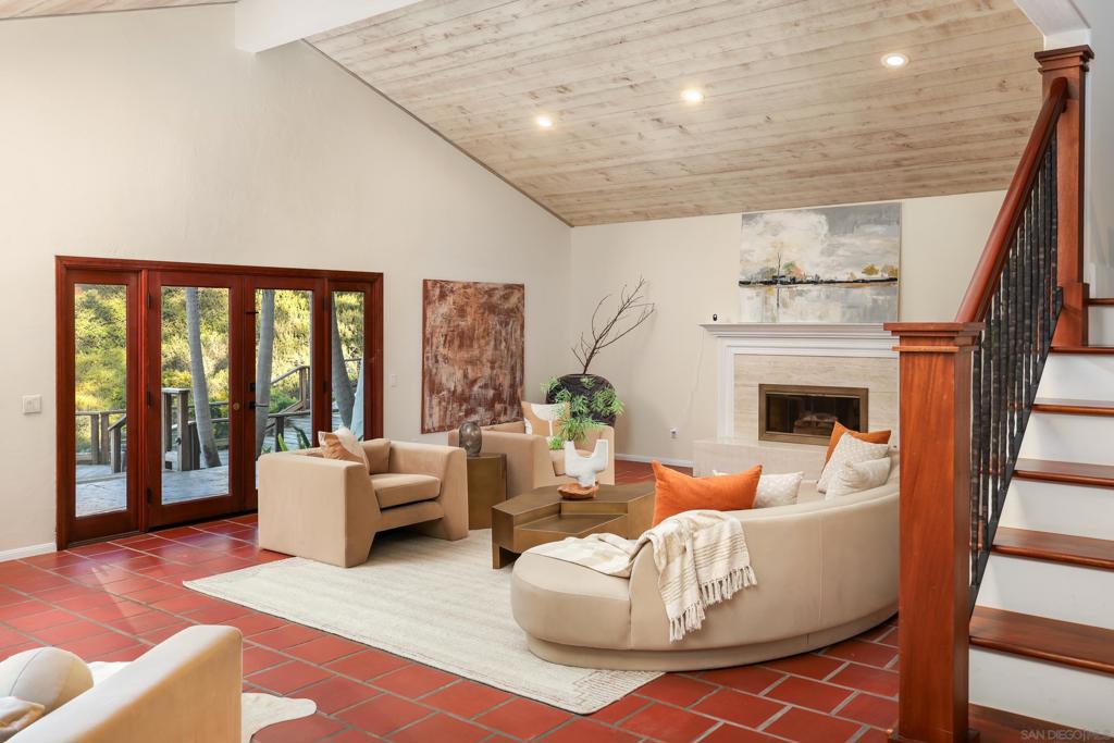 2065 Soledad Avenue - photo 14