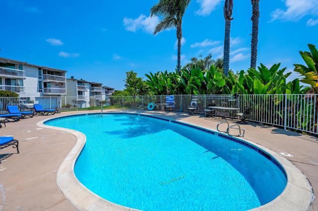 Detail Gallery Image 55 of 60 For 2319 Caringa Way #58,  Carlsbad,  CA 92009 - 2 Beds | 2/1 Baths