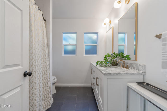 Detail Gallery Image 19 of 42 For 5200 Dahlia Dr, Los Angeles,  CA 90041 - 3 Beds | 3 Baths