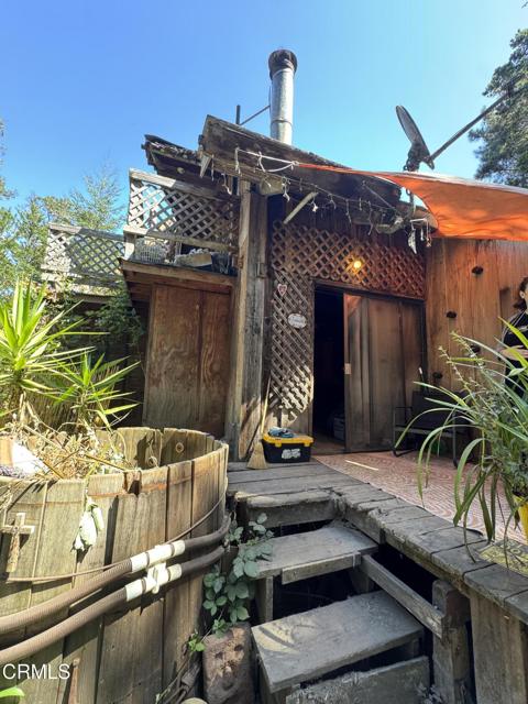 28270 Albion Ridge Road, Albion CA: https://media.crmls.org/mediaz/72eb3a3e-fcc8-4074-a7db-10d50ad608d7.jpg