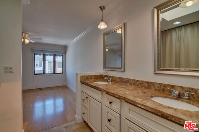 127 Abalone Avenue, Newport Beach CA: https://media.crmls.org/mediaz/72eb3b68-ddd2-44dc-8efe-782caf3cfc59.jpg
