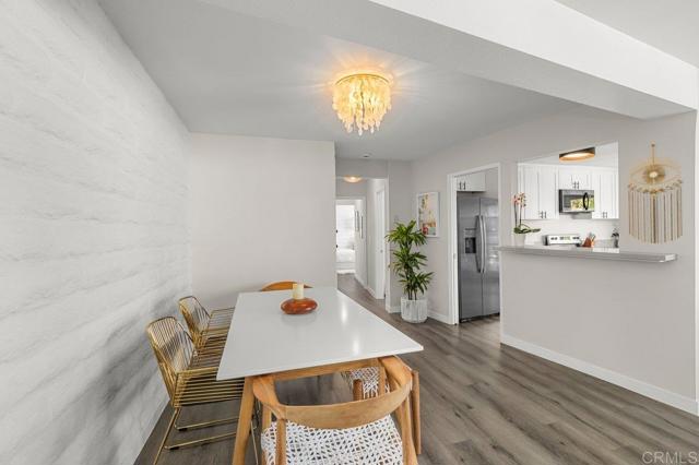 Detail Gallery Image 10 of 36 For 2544 Navarra #12,  Carlsbad,  CA 92009 - 2 Beds | 2 Baths