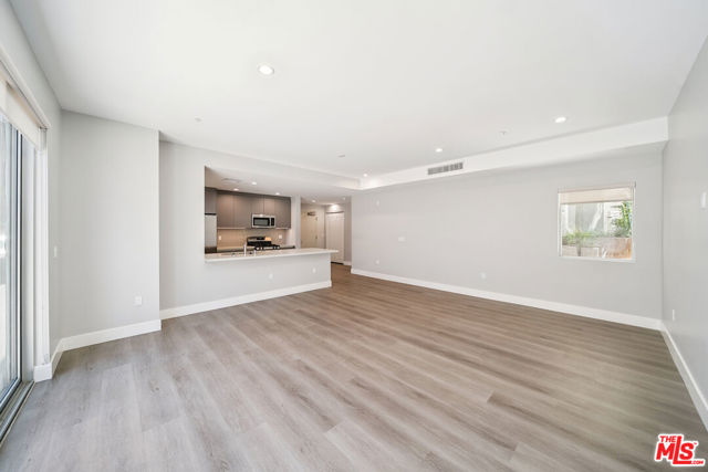 1223 N Hayworth Avenue, West Hollywood CA: https://media.crmls.org/mediaz/72ec27a6-226a-4cdf-8977-7e4f48a027f6.jpg