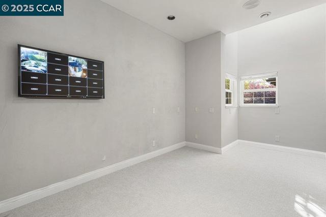 5655 Bruce Dr, San Ramon CA: https://media.crmls.org/mediaz/72ed5904-b895-44c3-becb-933447ad98a3.jpg