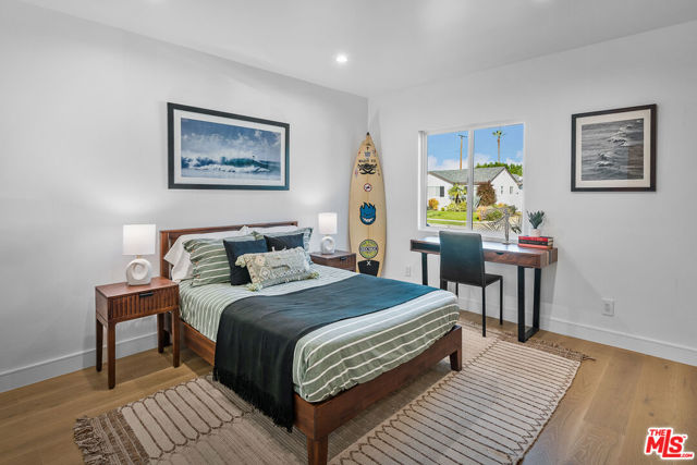 17624 Martha Street, Encino CA: https://media.crmls.org/mediaz/72edac89-dcdc-4ed8-9655-ba9f25104b6c.jpg