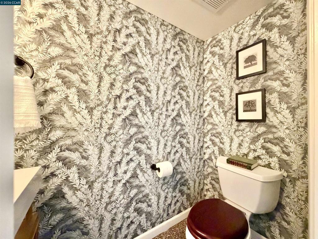 https://media.crmls.org/mediaz/72ee0696-3e82-423e-8091-3cb3a793d2a9.jpg?preset=X-Large