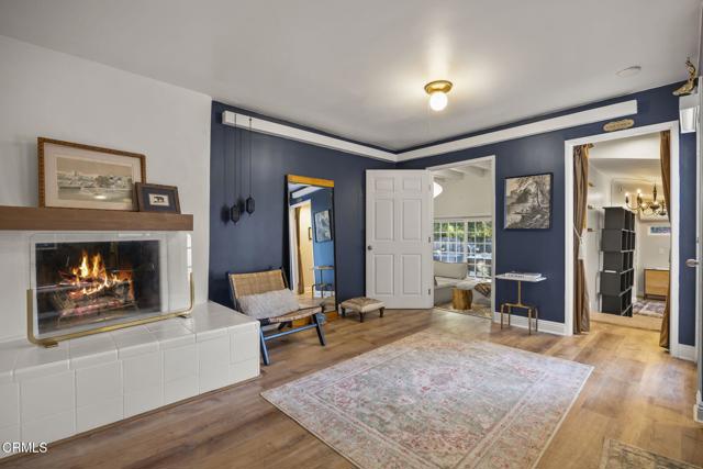999 Waterbury Lane, Ventura CA: https://media.crmls.org/mediaz/72ee52e5-d84d-4d49-a936-df49ff83086a.jpg