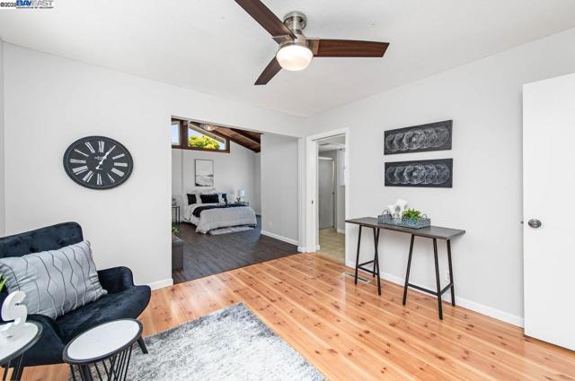 285 Edythe St, Livermore CA: https://media.crmls.org/mediaz/72f06557-0b0a-4532-8e7e-0aed188b3fd8.jpg