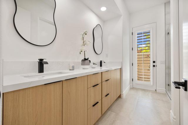 7 King Edward Court, Rancho Mirage CA: https://media.crmls.org/mediaz/72f09405-7b95-44e8-b44d-ed91b36dbcd7.jpg