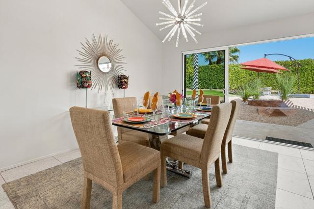 2210 E Calle Papagayo, Palm Springs, CA 92262