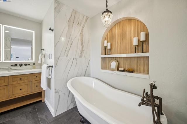 3801 Mohr Ave, Pleasanton CA: https://media.crmls.org/mediaz/72f138dc-7390-429b-8544-ea76812e8f43.jpg