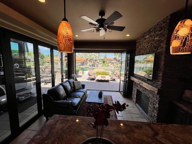 80501 Avenue 48, Indio CA: https://media.crmls.org/mediaz/72f176bc-8a41-4e62-aade-8125cd0ab1f3.jpg