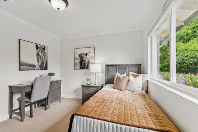 375 Montecillo Dr, Walnut Creek CA: https://media.crmls.org/mediaz/72f22b96-65dc-4c50-a3c7-fe01941d2c43.jpg