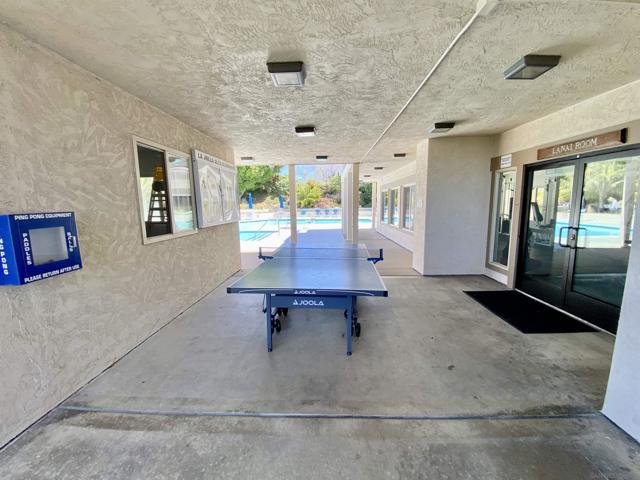 1326 Caminito Arriata, La Jolla CA: https://media.crmls.org/mediaz/72f23504-5ea6-47ae-9fd3-60d21e665ac0.jpg