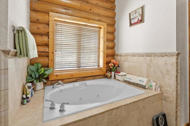 1925 Baldwin Lake Road, Big Bear CA: https://media.crmls.org/mediaz/72f361fb-3d32-4ada-8612-eb8138c52360.jpg