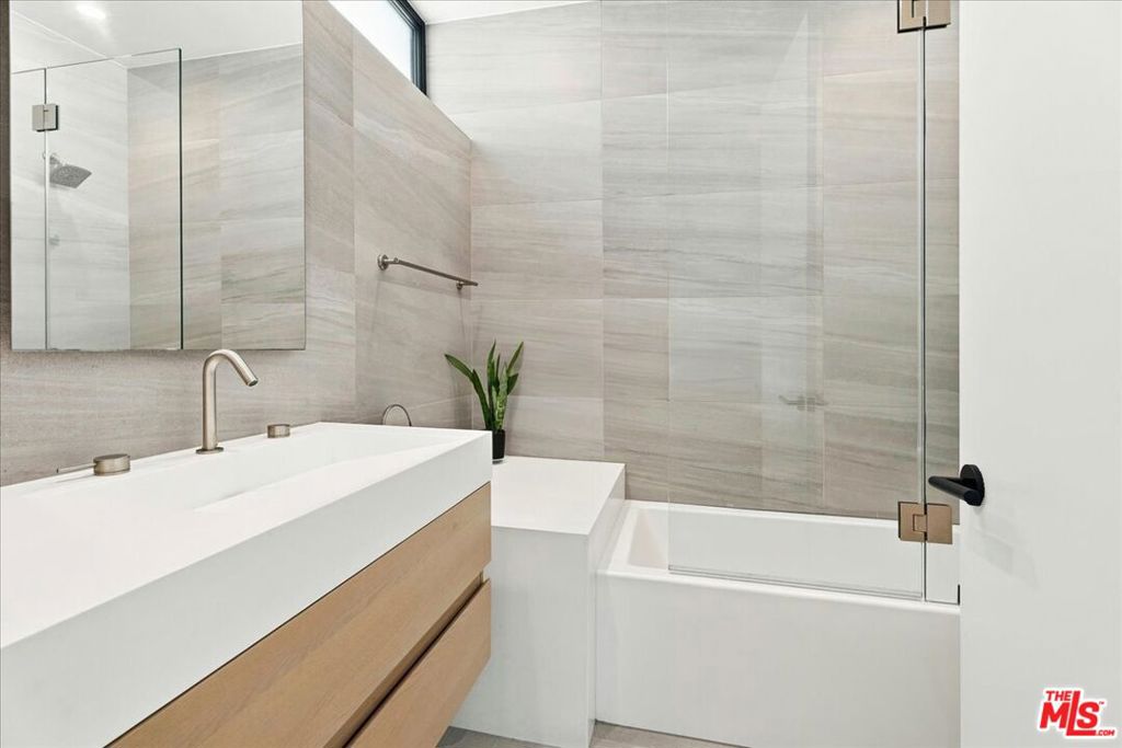 MLS #26985317 image #16