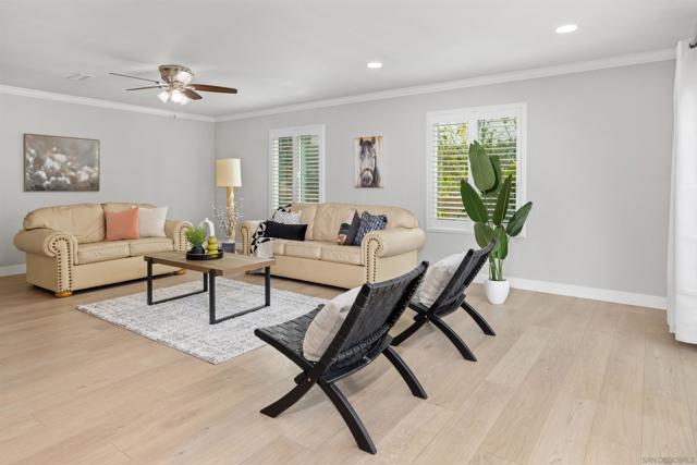 12866 SUMMERFIELD LN, Poway CA: https://media.crmls.org/mediaz/72f3ed29-d6fe-4ae0-b5ce-c735bfb1d45c.jpg