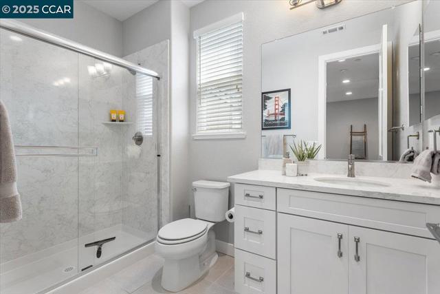 17691 Whisper Ln, Castro Valley CA: https://media.crmls.org/mediaz/72f43187-0a68-47c6-b20b-ff1a059fa361.jpg