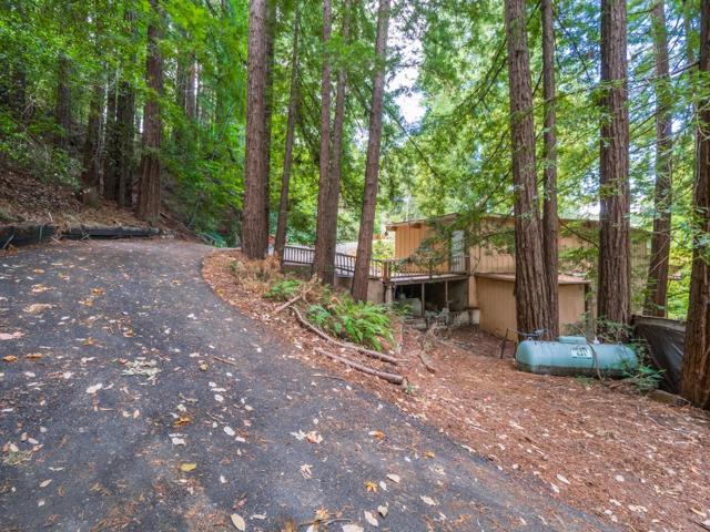 325 Woodland Drive, Scotts Valley CA: https://media.crmls.org/mediaz/72f4ff64-620b-4b8f-a95d-4f5ee3964d67.jpg