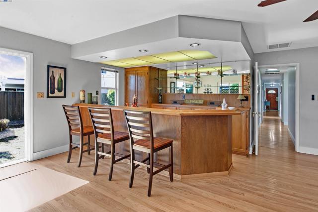 2560 Phelan Avenue, Hayward CA: https://media.crmls.org/mediaz/72f59533-10d9-41cd-9da2-069e3467980c.jpg
