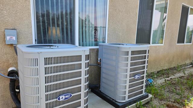 13416 Silver Stirrup Drive, Corona CA: https://media.crmls.org/mediaz/72f5afc7-eace-44f7-979b-0ed85e69d764.jpg