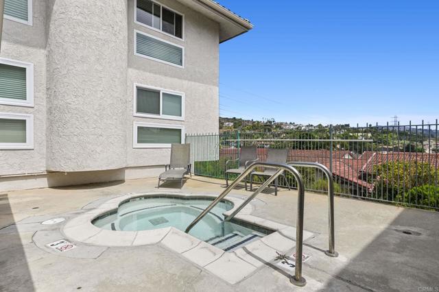 Detail Gallery Image 43 of 46 For 2308 Altisma Way #123,  Carlsbad,  CA 92009 - 2 Beds | 2 Baths