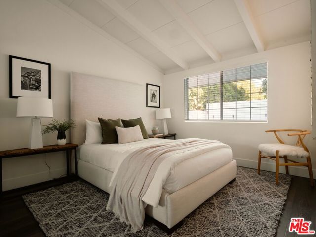 14300 Runnymede Street, Van Nuys CA: https://media.crmls.org/mediaz/72f7c921-223c-4d36-926d-62ce6ba4cd0d.jpg