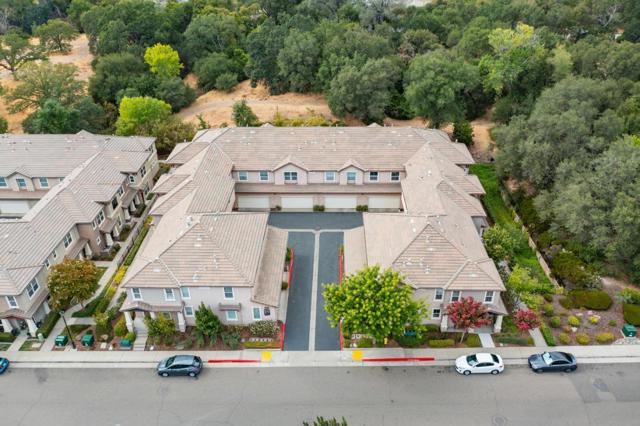 307 Blossom Rock Lane, Folsom CA: https://media.crmls.org/mediaz/72f7d303-4257-4f15-ab29-0ba38a7d0952.jpg