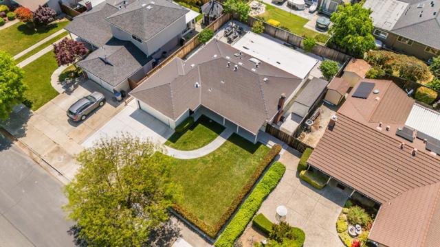 2667 Sutro Drive, San Jose CA: https://media.crmls.org/mediaz/72f7d360-b569-49e1-8b18-ee85c7474d8d.jpg