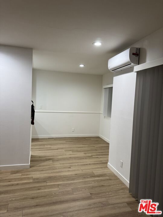 5400 Newcastle Avenue, Encino CA: https://media.crmls.org/mediaz/72f84826-f9df-4235-ac2d-109759093cd6.jpg