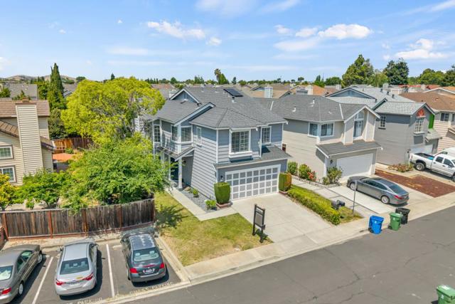 34307 Quartz Terrace, Fremont CA: https://media.crmls.org/mediaz/72f88e71-6dfd-468a-ad91-c40bd7a0a48d.jpg