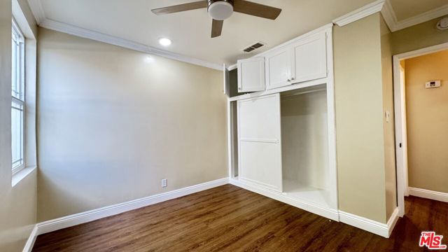 7516 Oakdale Avenue, Winnetka CA: https://media.crmls.org/mediaz/72f8916c-bdb8-4e86-856e-7dabd3b58b8c.jpg