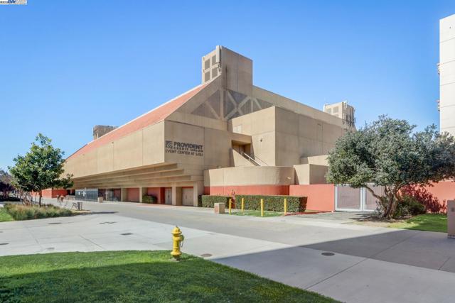 774 S 12th St, San Jose CA: https://media.crmls.org/mediaz/72f92bc9-604c-4056-91db-1b8b79650f16.jpg