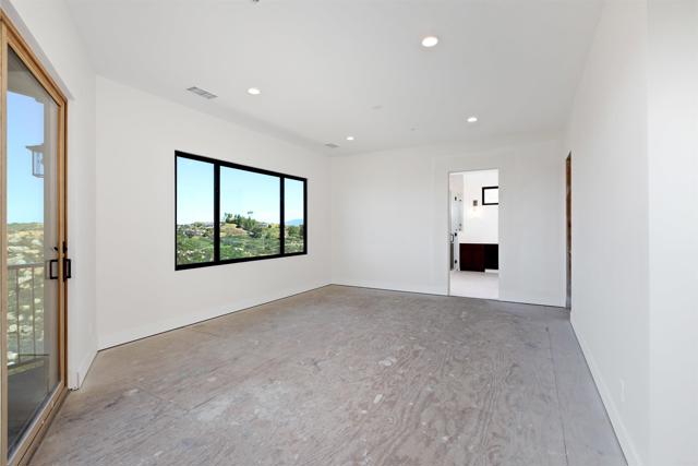 9607 Misty Meadow Lane, Escondido CA: https://media.crmls.org/mediaz/72f96044-fe35-4d10-b35d-25d03cce373f.jpg