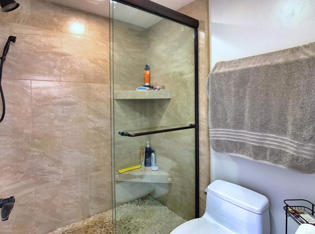 Detail Gallery Image 17 of 26 For 6923 Caminito Entrada, San Diego,  CA 92119 - 2 Beds | 2/1 Baths