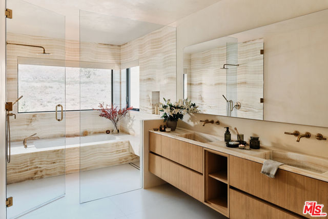 29685 Cuthbert Road, Malibu CA: https://media.crmls.org/mediaz/72faa0a9-c9a7-4144-893c-937b8a5e687b.jpg