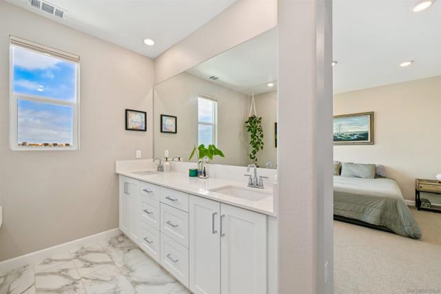 1855 Montage Ave, Chula Vista CA: https://media.crmls.org/mediaz/72fadaed-9b9a-464f-994c-2c4006e137cf.jpg