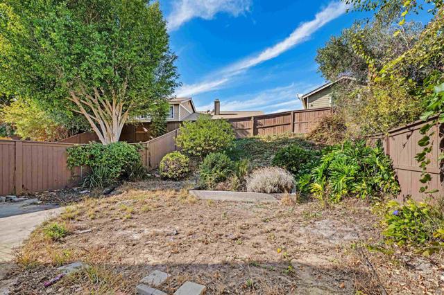 Detail Gallery Image 35 of 37 For 2992 Lexington Circle, Carlsbad,  CA 92010 - 2 Beds | 2/1 Baths