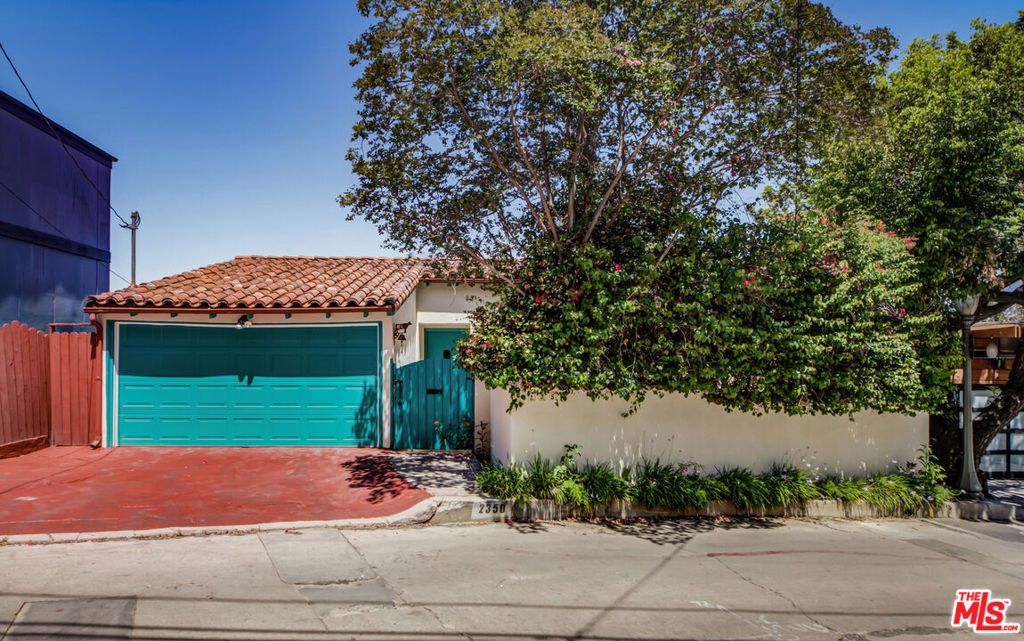 2350 Lyric Avenue
