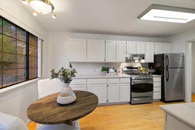 2851 San Juan Boulevard, Belmont CA: https://media.crmls.org/mediaz/72fc0014-b374-4e3e-a14c-a15bc423fce3.jpg