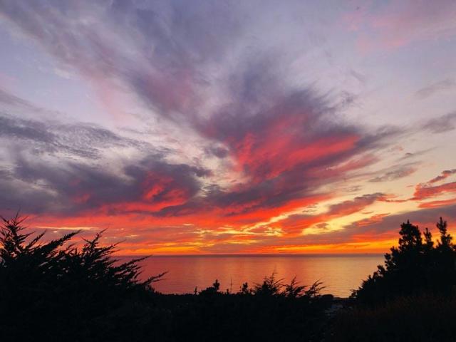 552 Heathcliff Drive, Pacifica CA: https://media.crmls.org/mediaz/72fc5658-b62e-4d0b-9cac-157a5199aea6.jpg