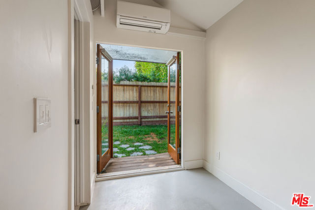 2401 32nd Street photo 11