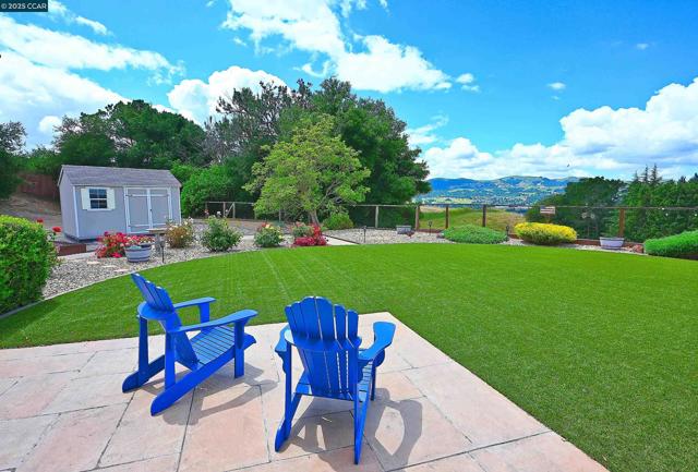 130 Samoa Ct, San Ramon CA: https://media.crmls.org/mediaz/72fe0709-480e-47cd-8e4c-b17489d71edf.jpg