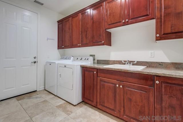 Image 23 of 44 For 16270 Pauma Valley Dr