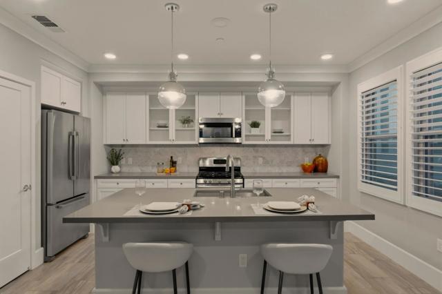 1057 Foxglove Place, San Jose CA: https://media.crmls.org/mediaz/72ff4cb8-8694-44b3-896e-35b20d81ab1f.jpg